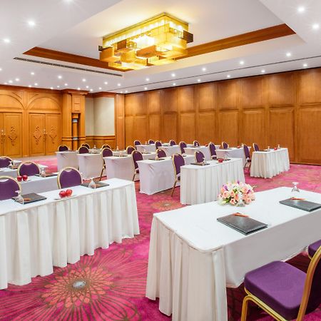 คราวน์ พลาซา จอร์แดน เดดซี รีสอร์ต แอนด์ สปา Hotel Sweimeh ภายนอก รูปภาพ Meeting room