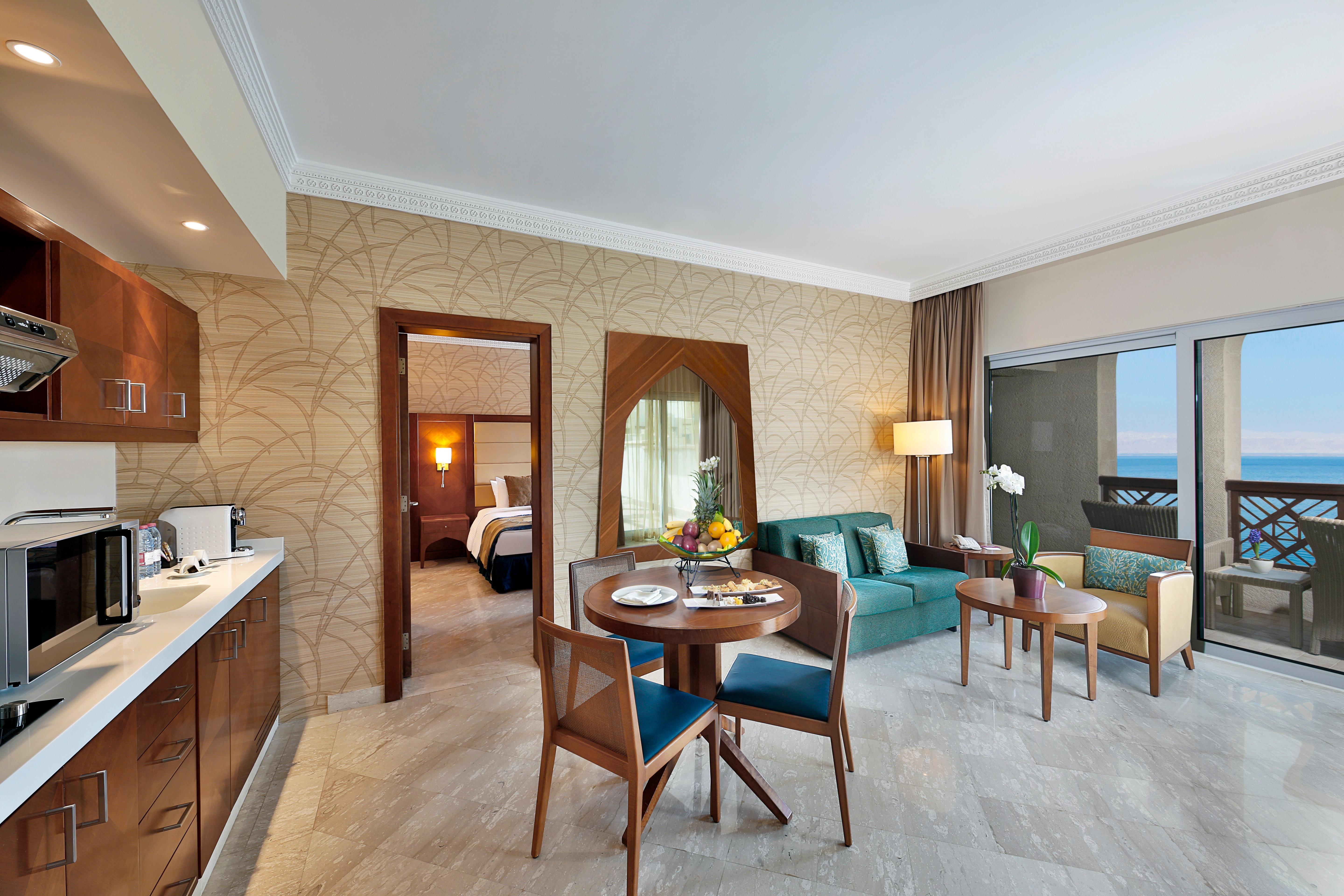 คราวน์ พลาซา จอร์แดน เดดซี รีสอร์ต แอนด์ สปา Hotel Sweimeh ภายนอก รูปภาพ Suite at the Hilton Sharm El Sheikh Resort