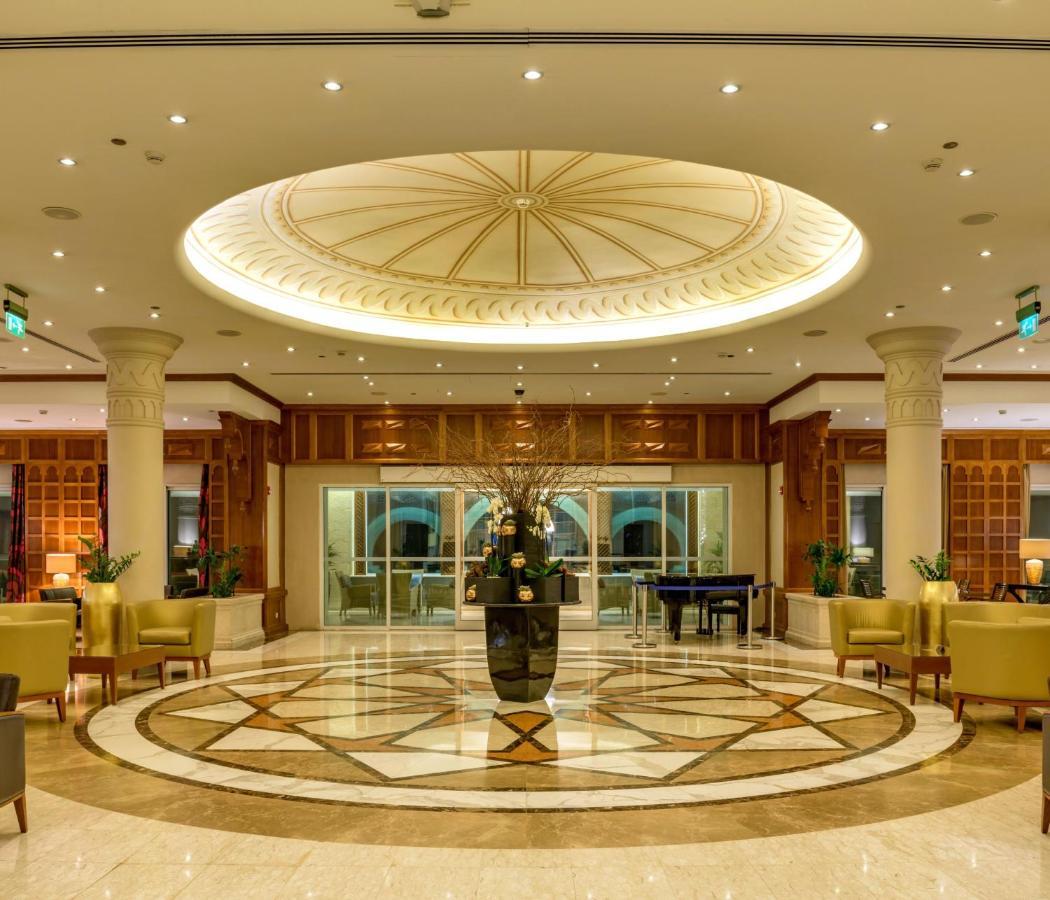 คราวน์ พลาซา จอร์แดน เดดซี รีสอร์ต แอนด์ สปา Hotel Sweimeh ภายนอก รูปภาพ Lobby